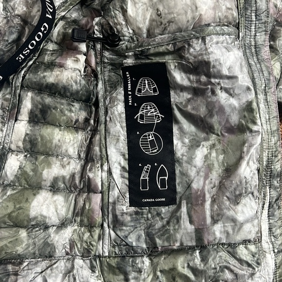 NWT CANADA GOOSE Women's Cypress PufferJacket in Camo Sagebrush print - Picture 11 of 15